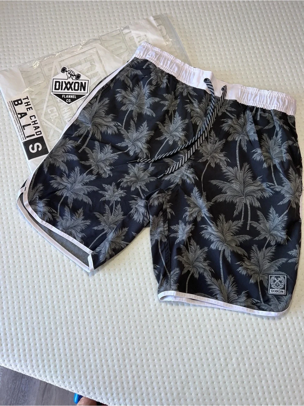 DIXXON The Chad Bali Swim Trunks Mens S Black Palm Tree Hybrid Shorts New in Bag
